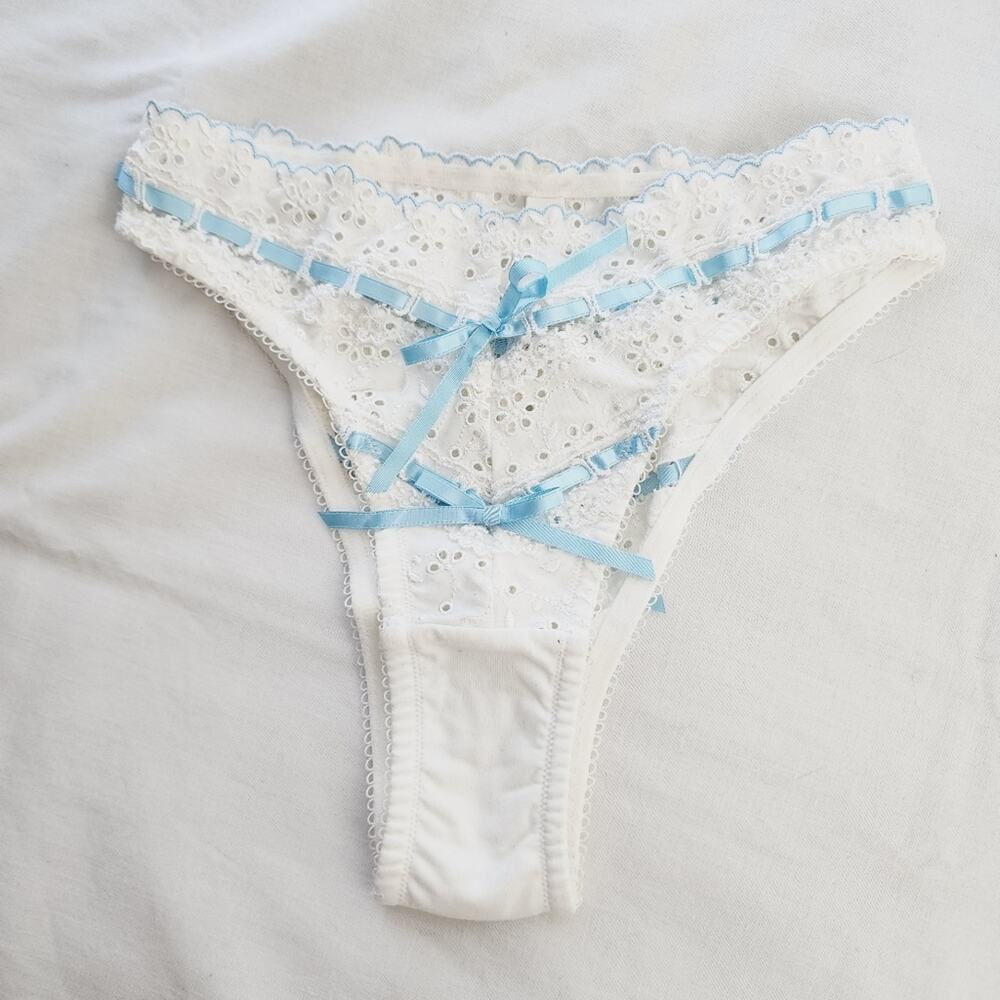 For Love & Lemons White Eyelet High Waist Cheeky Panty Blue Bows NWOT XXS 00